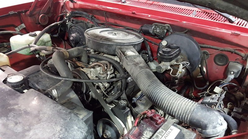 5.2l eng bay.jpg