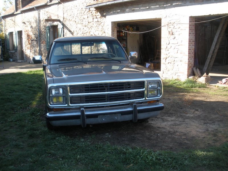 dodge   minitruck 005.jpg