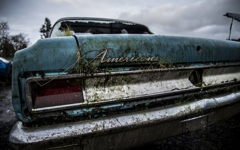 American_Classic_Car_Classic_Overgrowth_Abandon_Deserted_Urban_Decay_Tail_Light_Grass_Dirty_1920x1200.jpg