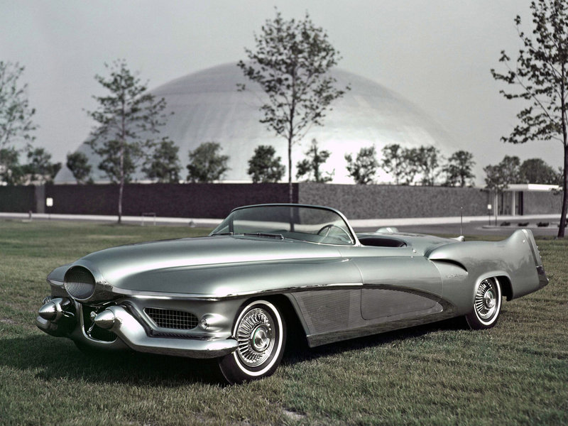 1951_GM_LeSabre_Concept_Car_general_motors_retro__f_2048x1536.jpg