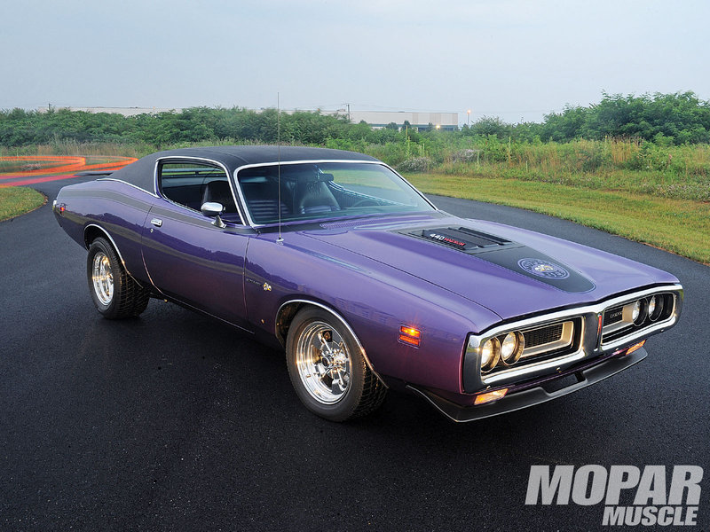mopp_1004_01_o+1971_dodge_charger+front_view.jpg