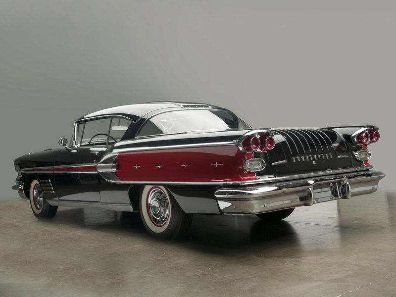 1958_Pontiac_Bonneville_Custom_Sport_Coupe_retro___f_2048x1536.jpg