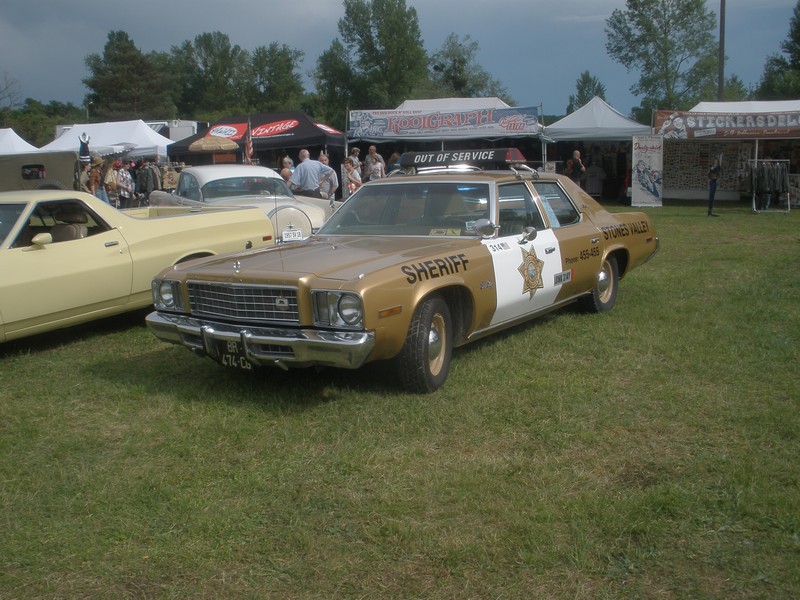 mopar party 005.JPG